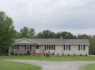 8817 Highway E, Centralia, MO 65240