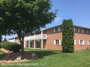 1300 Lucerne Dr APT 8, Menasha, WI 54952