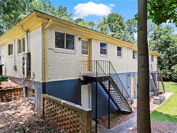 4th image of 545 Oakview Rd