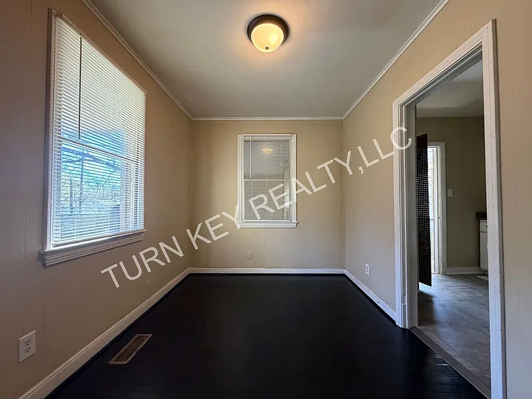 305 McPherson Ave — Photo 13