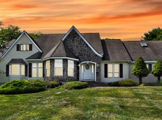 3 Lake View Dr, Goshen, NY 10924