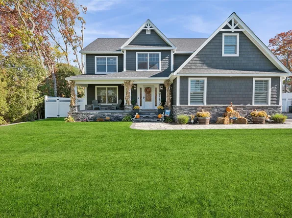 11 Jackson Street, Nesconset, NY 11767