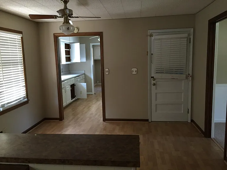 2204 Vine St — Photo 2