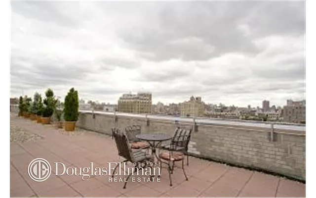 Sold by Douglas Elliman | media 25