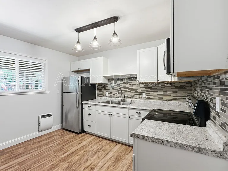 6197 Spruce St #4 — Photo 6