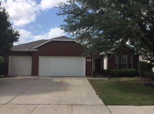 712 Cardinal Dr, Saginaw, TX 76131