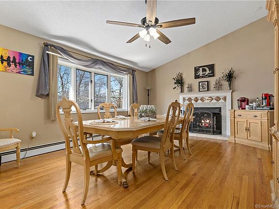 3rd image of 113 Leigh Dr