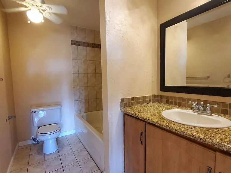 3704 Broadway #313 — Photo 15