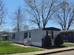 108 Gulf Stream Ln SE, New Philadelphia, OH