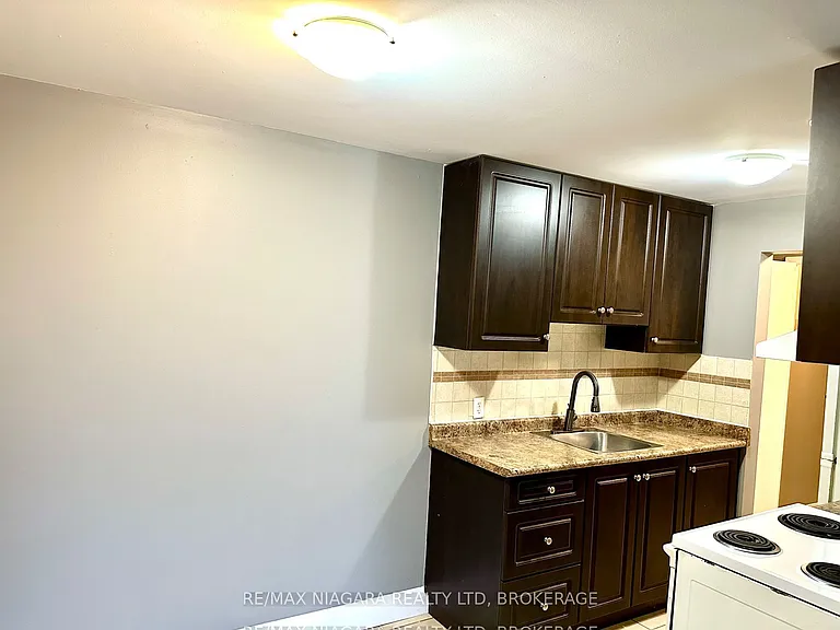 7 Riverview Blvd #101 — Photo 11