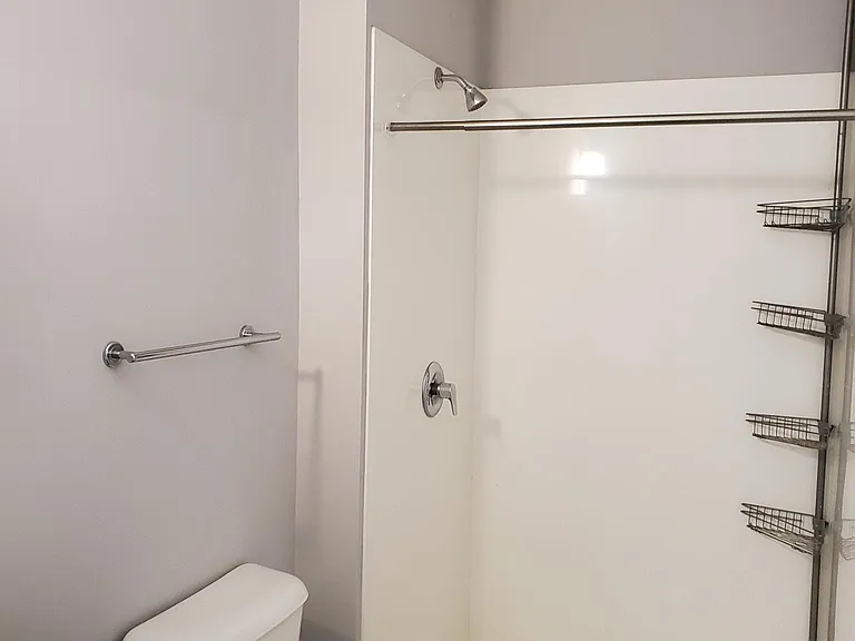 3755 Lindell Blvd #2C — Photo 32