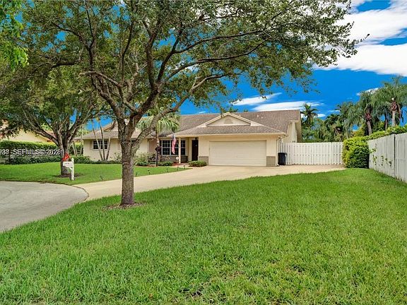 3rd image of 14750 SW 152nd Ct