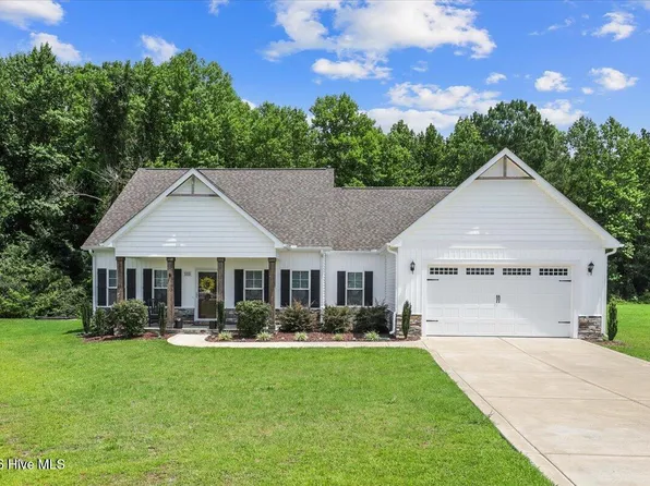 111 Oakbridge Way, Pikeville, NC 27863