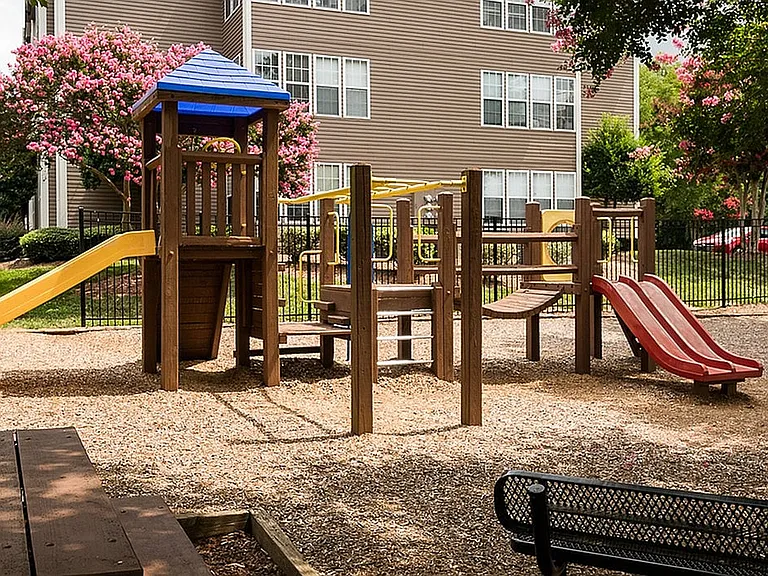 Savannah Place — Photo 16