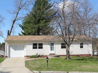 48 Blueberry Hill St, Springfield, MA 01128