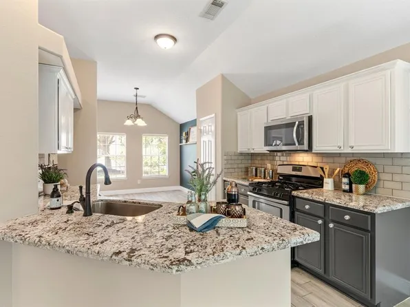 11911 Piney Bend Drive, Tomball, TX 77375