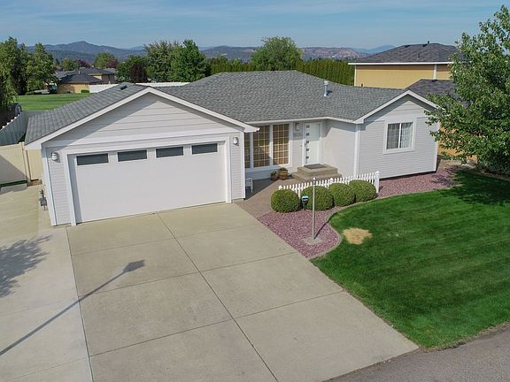 2nd image of 1806 N Salmon River Ln