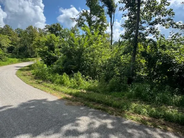 250 Limeberry Rd, Paoli, IN 47454