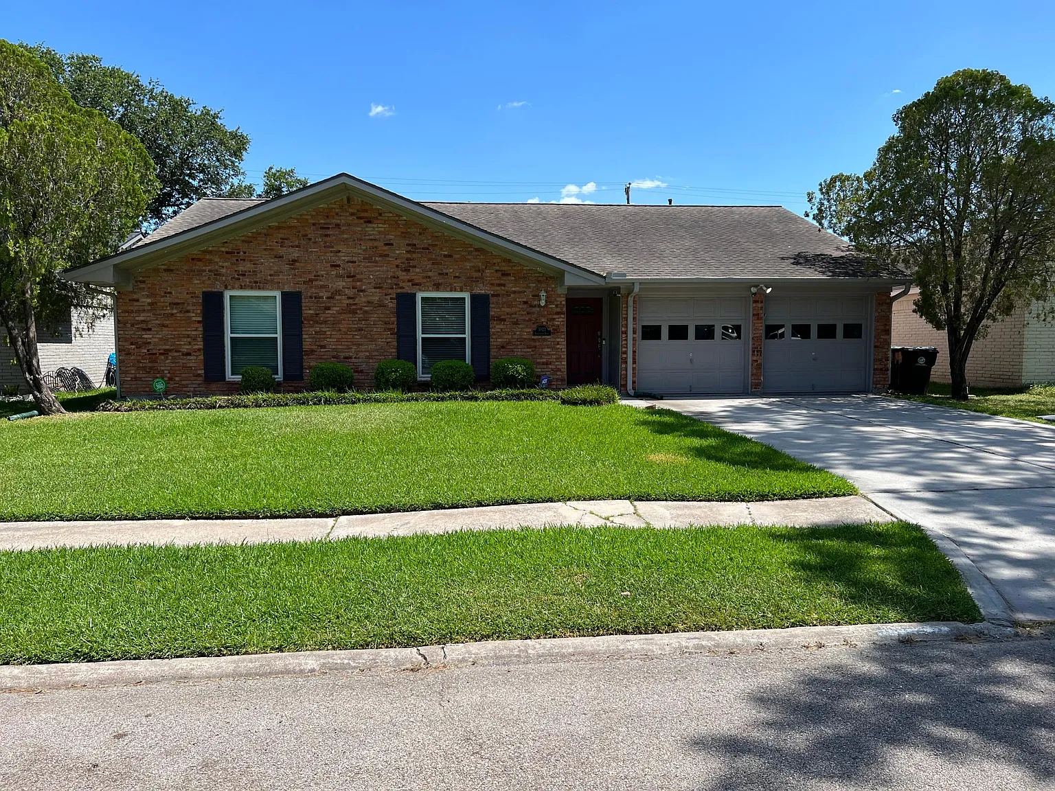 5023 Kingfisher Dr — Photo 1