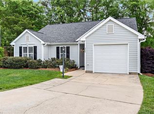 230 Salem Ridge Ct, Clemmons, NC 27012