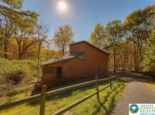 251 Brentwood Dr, Bushkill, PA 18324