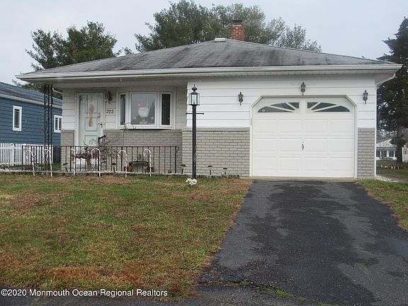 5th image of 272 Harrington Dr N
