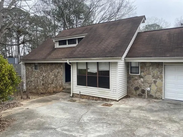 3958 Cotswold Dr SW, Lilburn, GA 30047