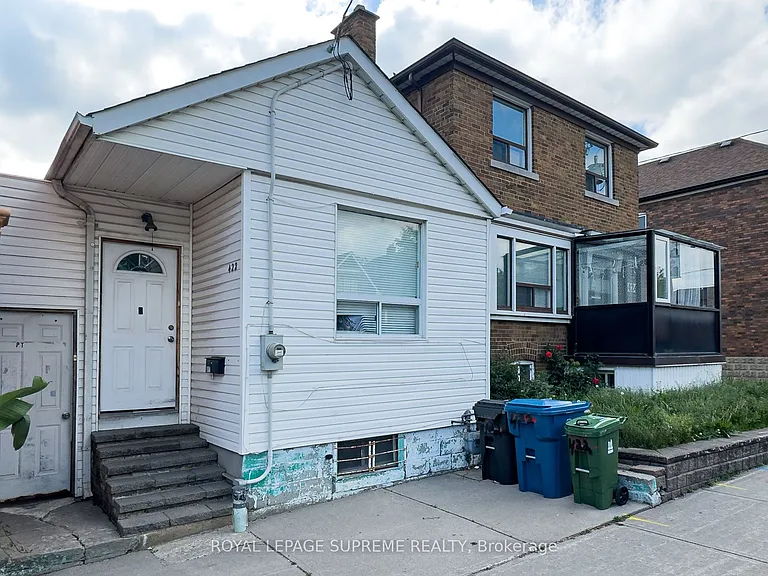422 Oakwood Ave #BASEMENT — Photo 1