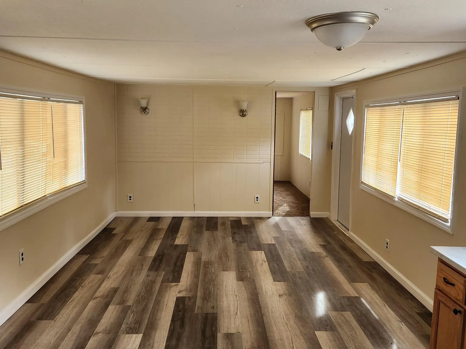 114 Grace Park — Photo 4