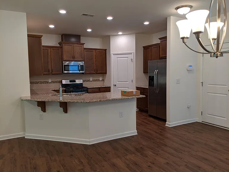 1137 Lookout Ridge Rd — Photo 4