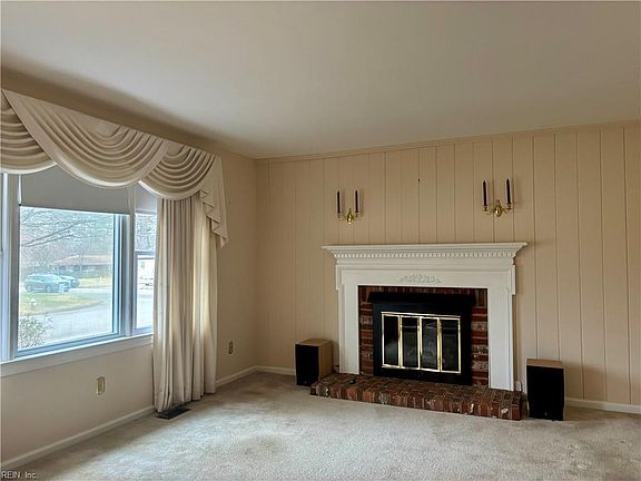 5th image of 526 Spinnaker Rd