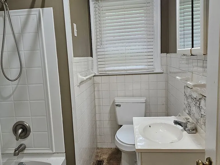 468 Hillcrest Ave — Photo 8