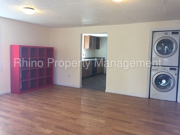 3rd image of 1220 W Parkway Ave
