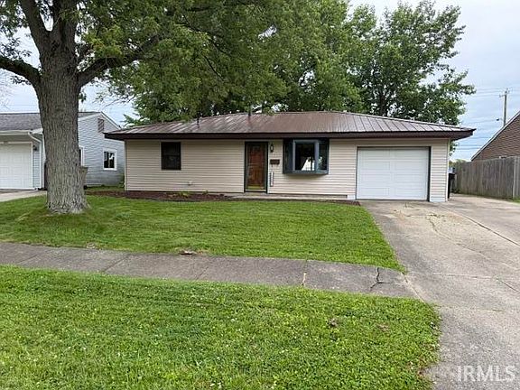 2nd image of 1952 Renfrew Dr