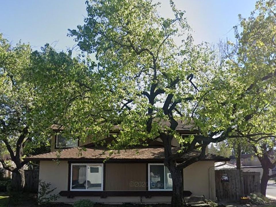 2nd image of 3228 Parkhaven Dr