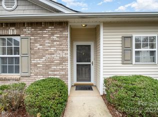 5619 Glen Cove Dr, Charlotte, NC 28269