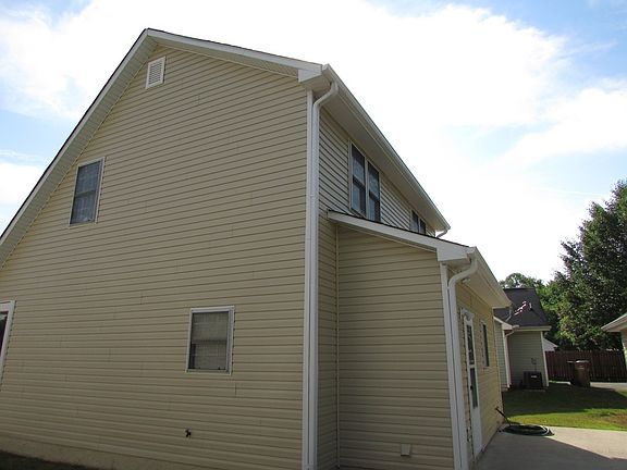 3rd image of 56 Pointe North Dr