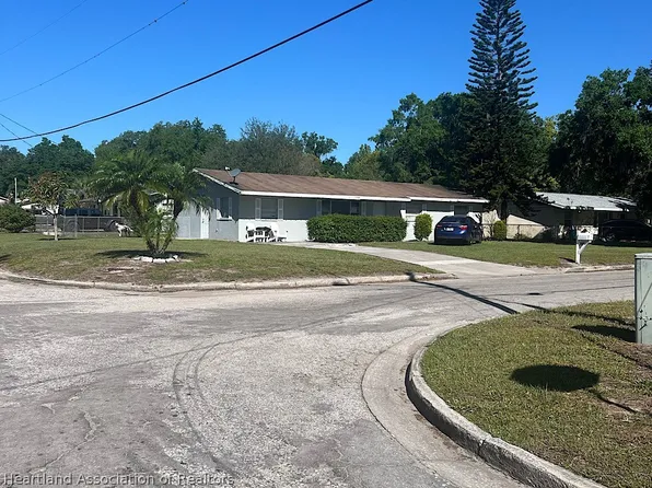 324 S 7th Ave, Wauchula, FL 33873