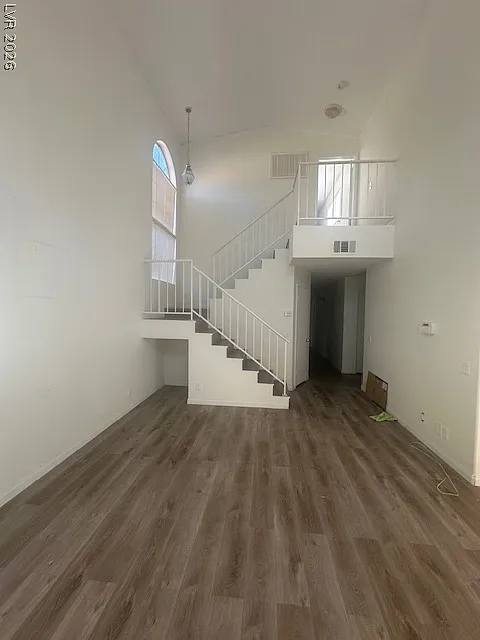 3 bed, 2.0 bath, 1286 sqft, $1,900 — Photo 3