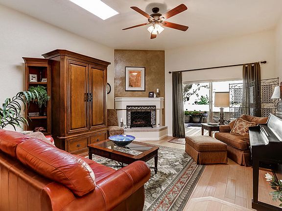 4th image of 4725 San Pedro Dr NE