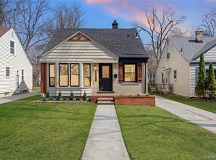 24220 Cloverlawn Ave, Oak Park, MI