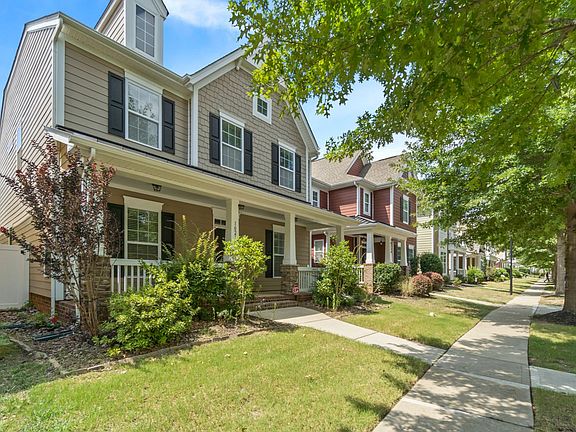 3rd image of 10238 Elizabeth Crest Ln