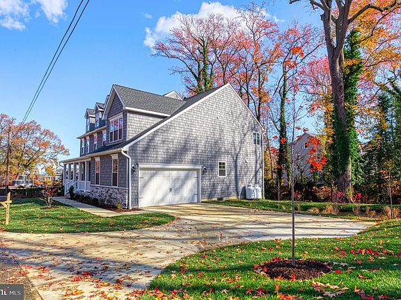 3rd image of 2644 Claibourne Rd