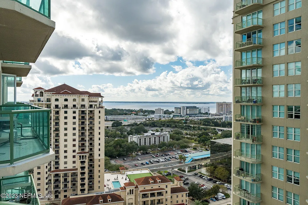 Building Photo - 1431 Riverplace Blvd #2104-1