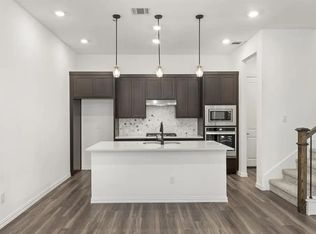 9916 Hennings St, Irving, TX 75063