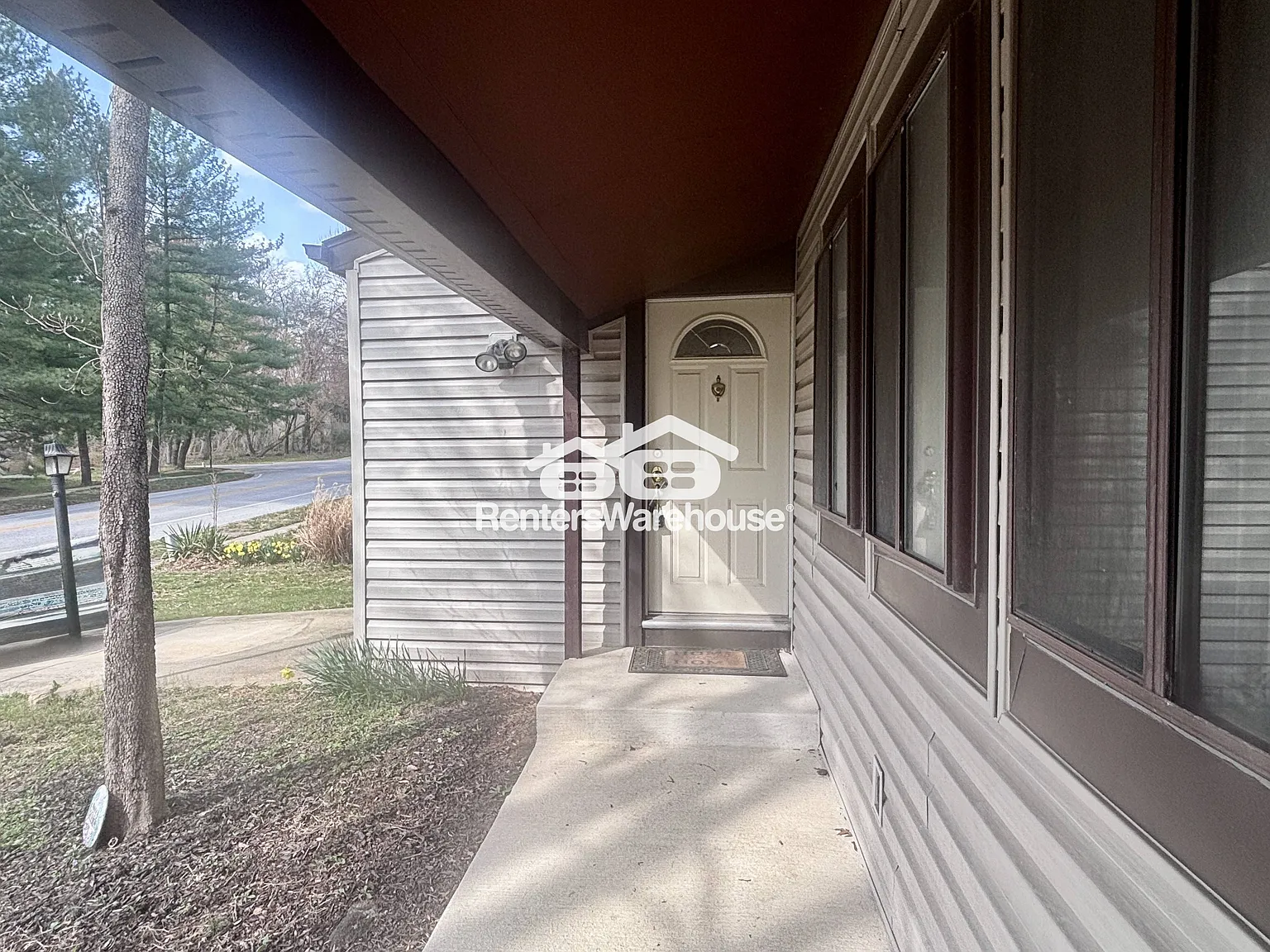 Sfh Available — Photo 3