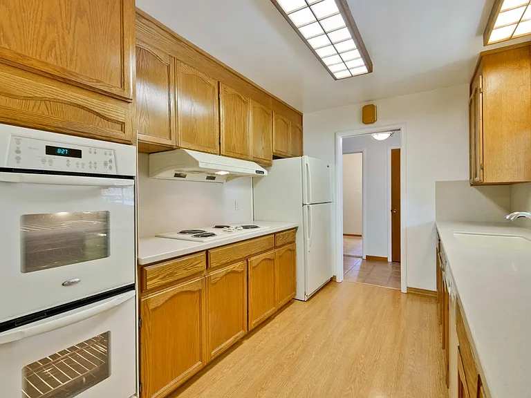 130 S Avalon Dr — Photo 26
