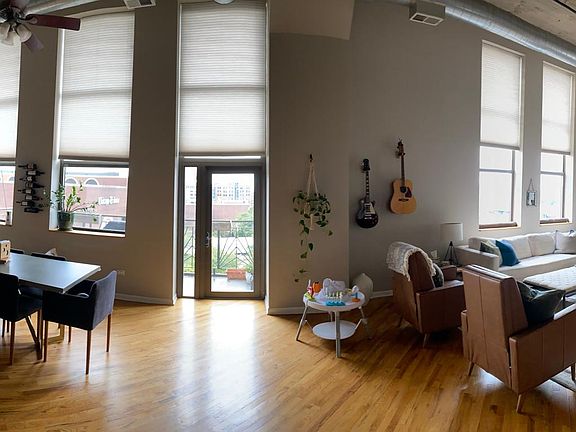 3rd image of 758 N Larrabee St APT 511