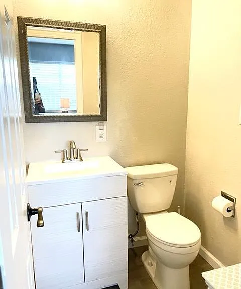 3819 Clairemont Sq — Photo 4