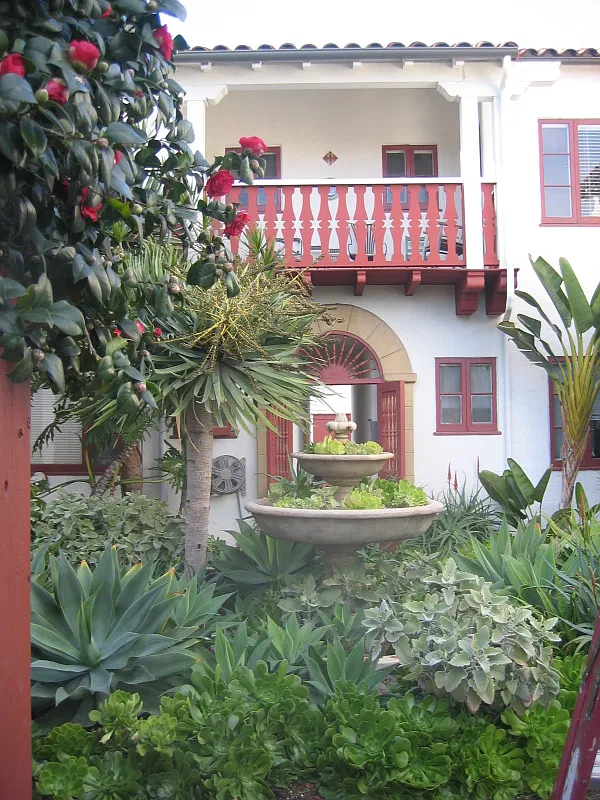 1 bed, 650 sqft, $2,975 — Photo 3
